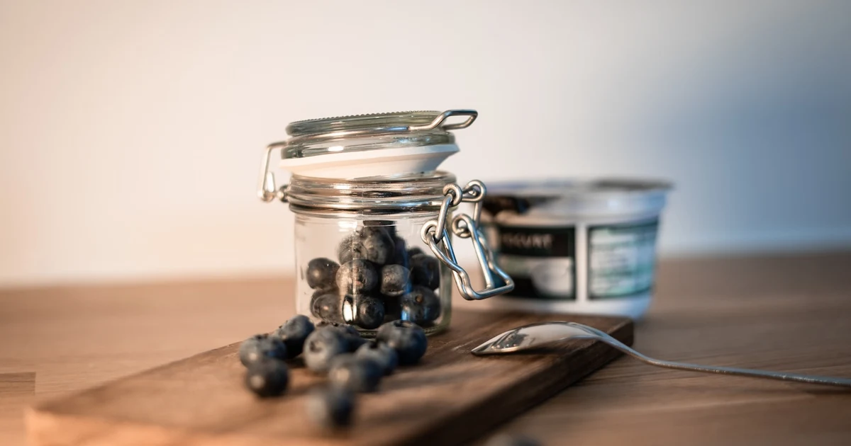 Yogurt, cheese and kefir with live bacterial starter cultures — are starter cultures and microbial rennet halal?