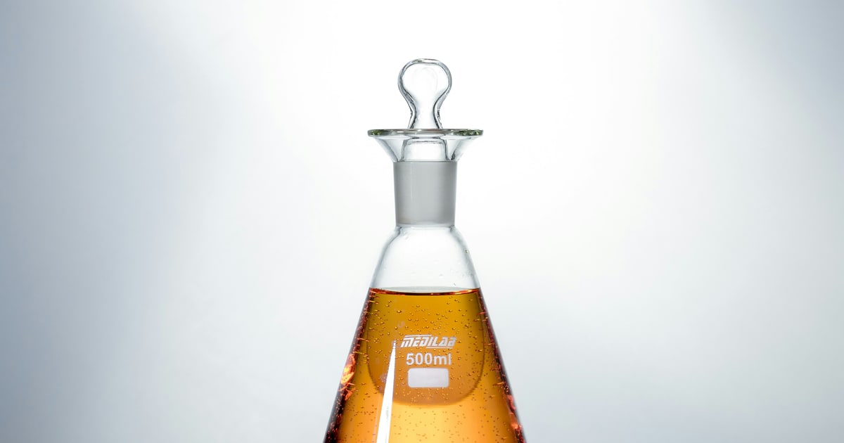 Various food products containing E422 glycerol including cakes and energy drinks