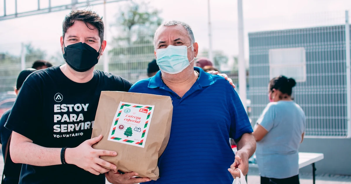 Muslim family receiving halal food assistance at a US food bank through TEFAP program