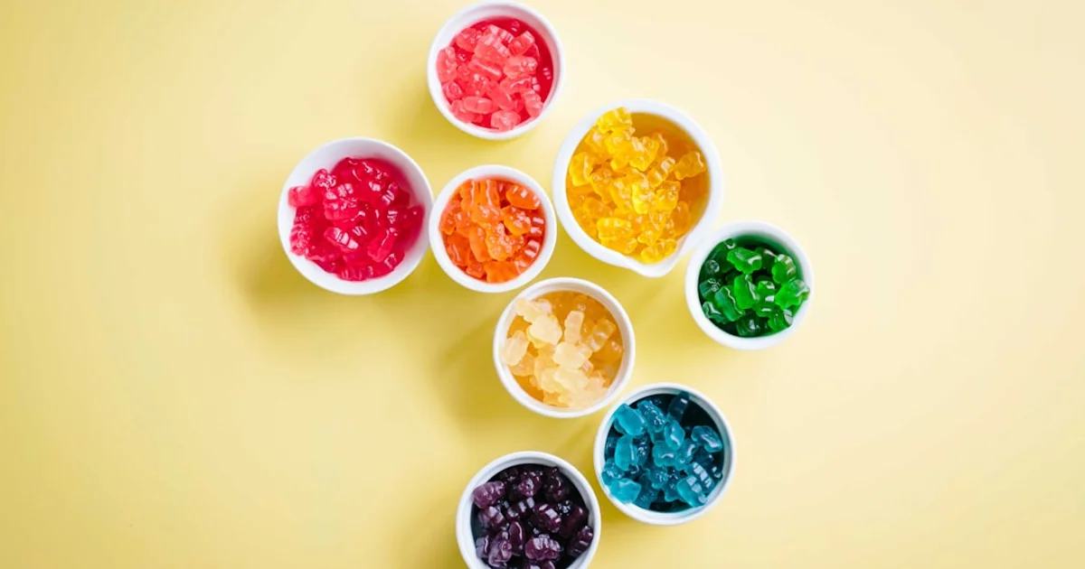 Gummy sweets in a bowl, representing gelatine-based confectionery sold in Italy