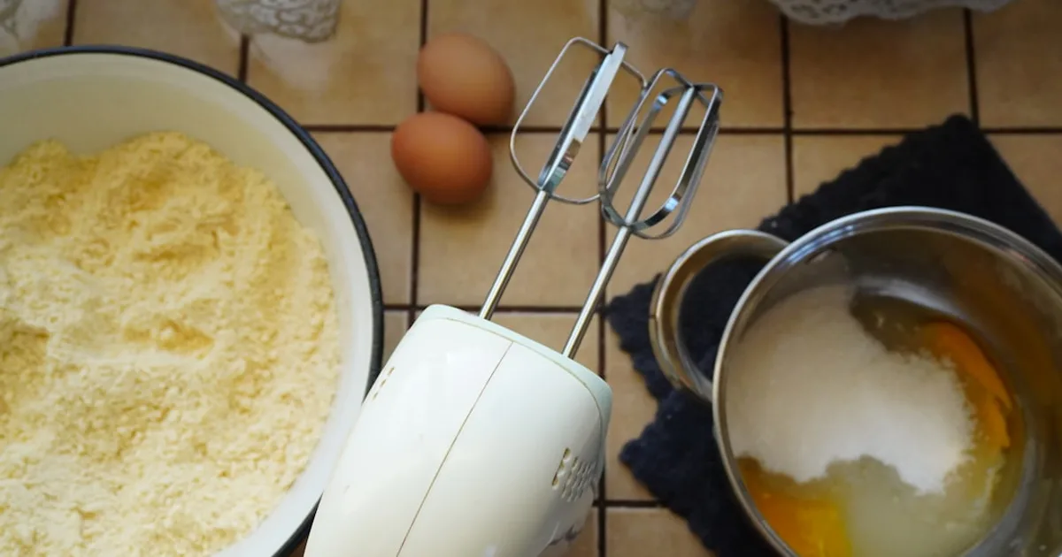 Baking powder and processed food products containing E450 diphosphate raising agent