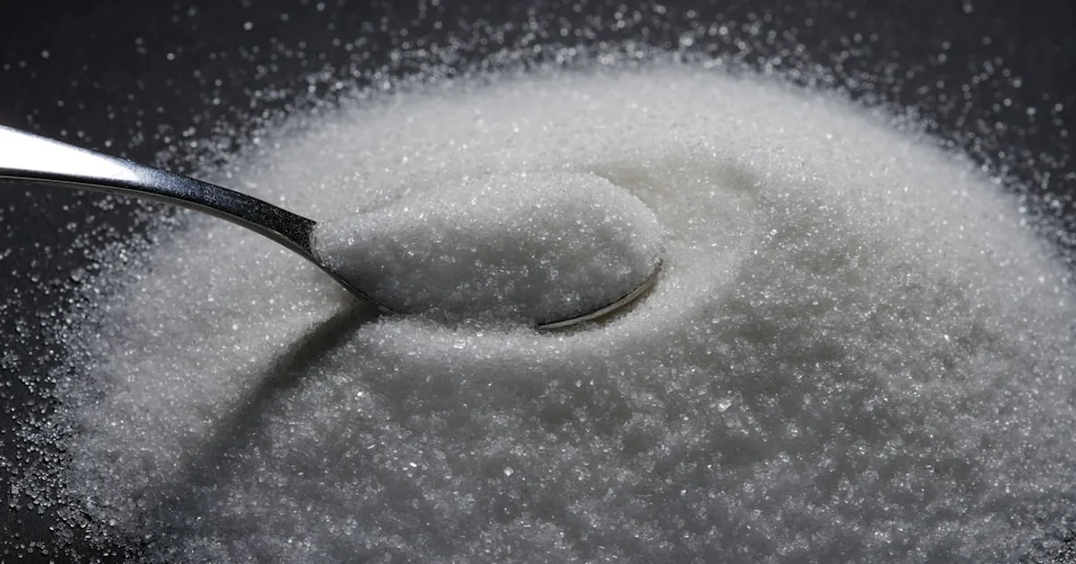 Energy drinks and sugar-free products containing acesulfame K sweetener E950