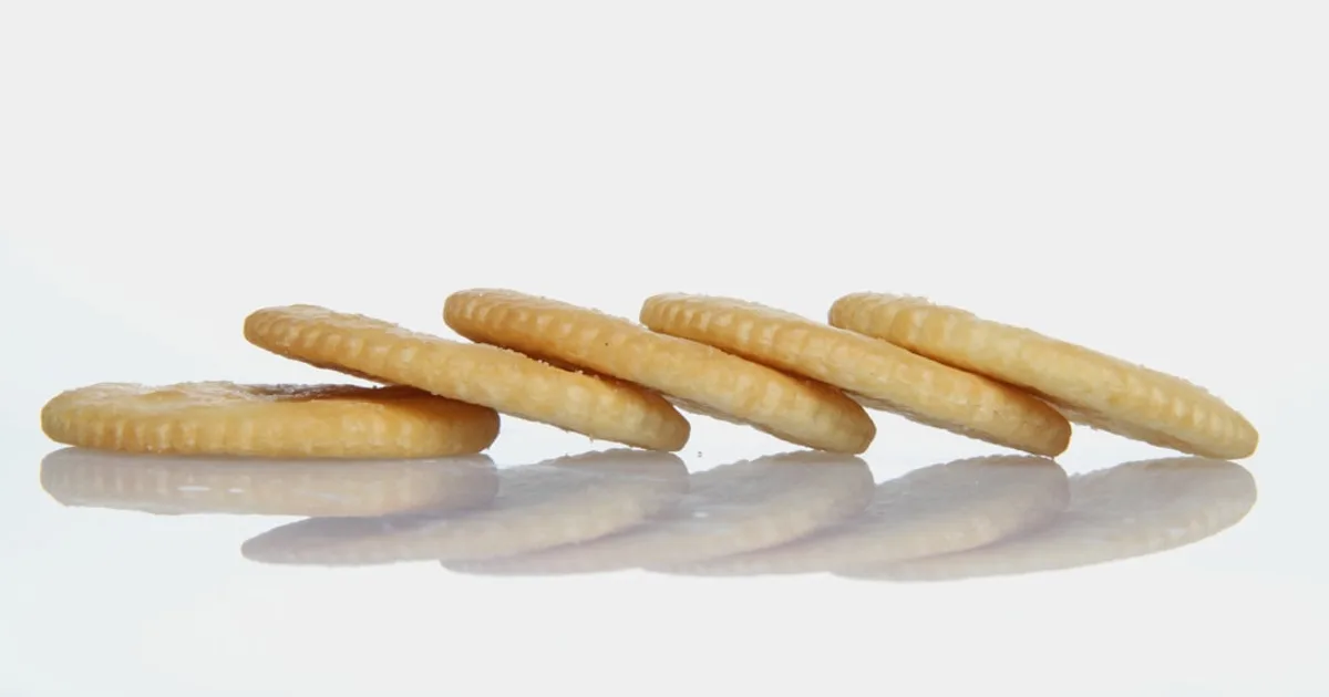 Ritz crackers packet showing ingredient label — are Ritz crackers halal?