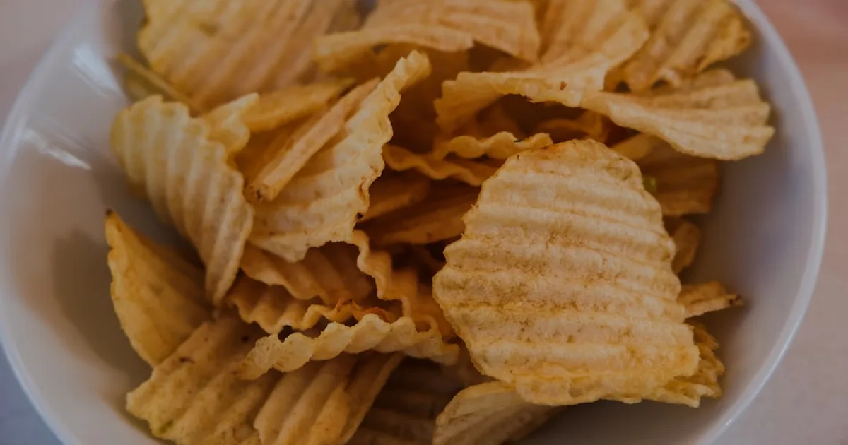 Pringles tubes different flavours — halal status every flavour UK and US